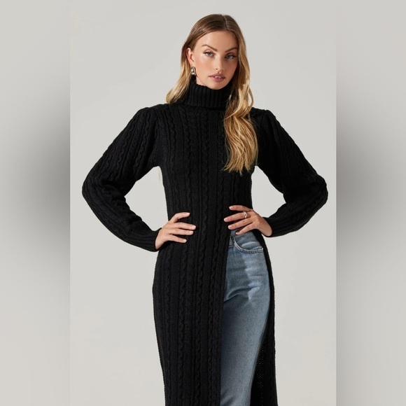 ASTR the Label High Slit Cable Knit Sweater - Picture 4 of 6